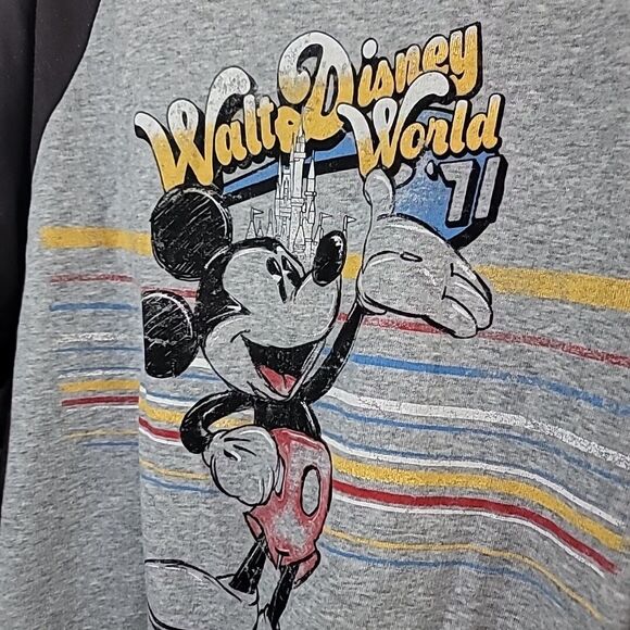 Disney Parks Sweatshirt Women’s 2x plus size gray raglan mickey mouse pullover - Picture 2 of 8